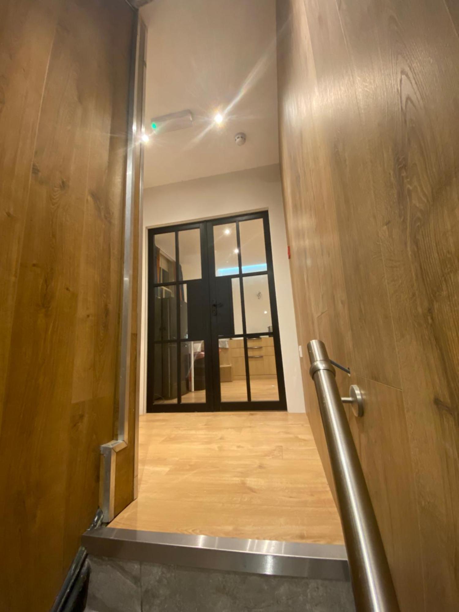 Little Wooden Hut Hotel London Bagian luar foto